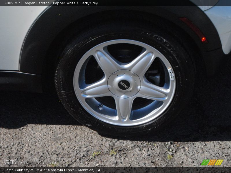 Pepper White / Black/Grey 2009 Mini Cooper Hardtop