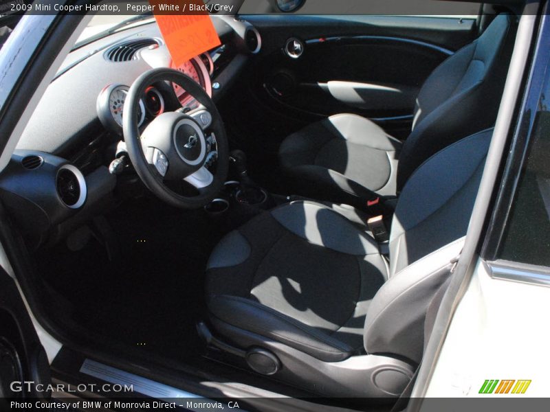 Pepper White / Black/Grey 2009 Mini Cooper Hardtop