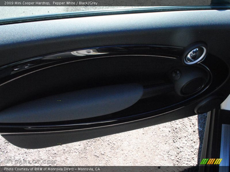 Pepper White / Black/Grey 2009 Mini Cooper Hardtop
