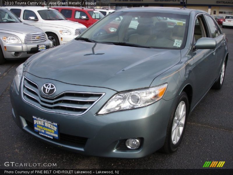 Aloe Green Metallic / Bisque 2010 Toyota Camry XLE