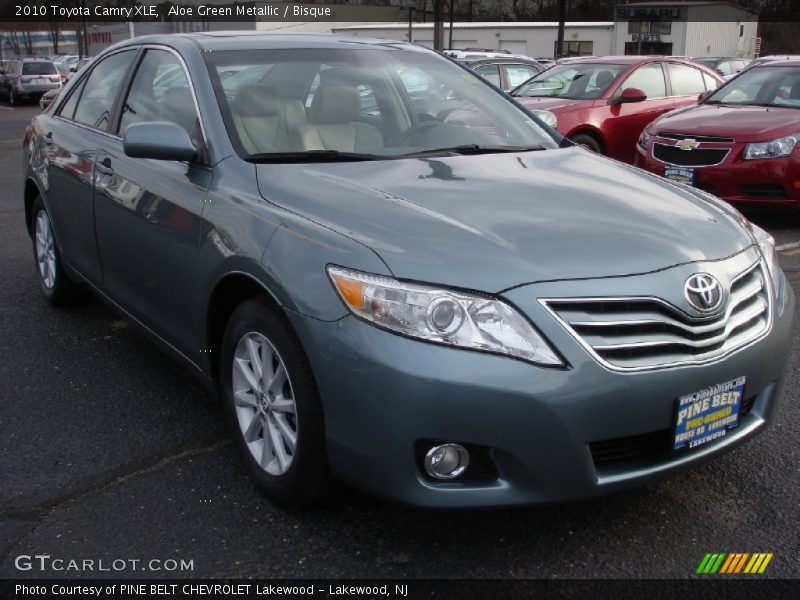 Aloe Green Metallic / Bisque 2010 Toyota Camry XLE