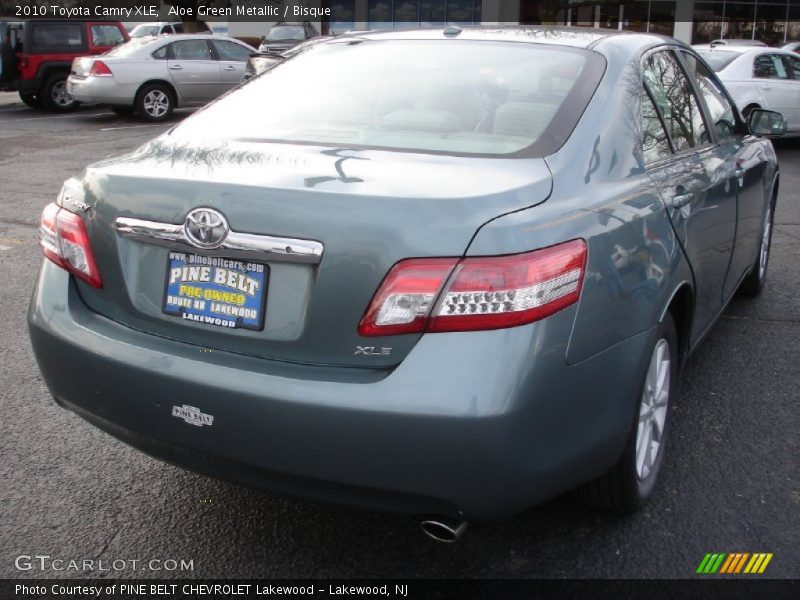 Aloe Green Metallic / Bisque 2010 Toyota Camry XLE