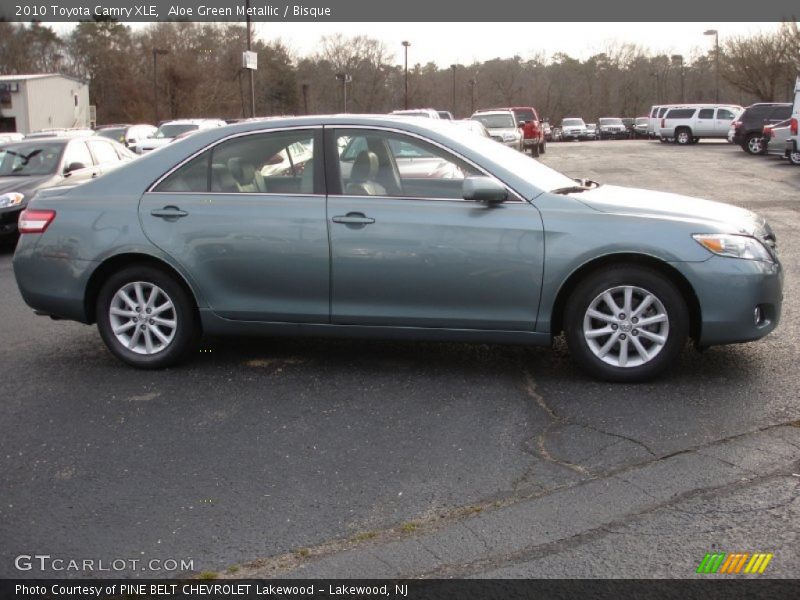 Aloe Green Metallic / Bisque 2010 Toyota Camry XLE