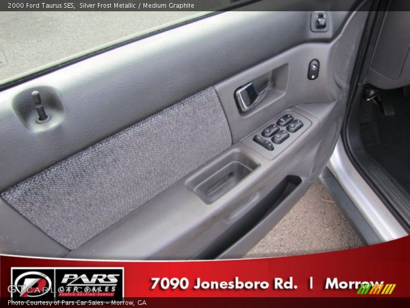 Silver Frost Metallic / Medium Graphite 2000 Ford Taurus SES