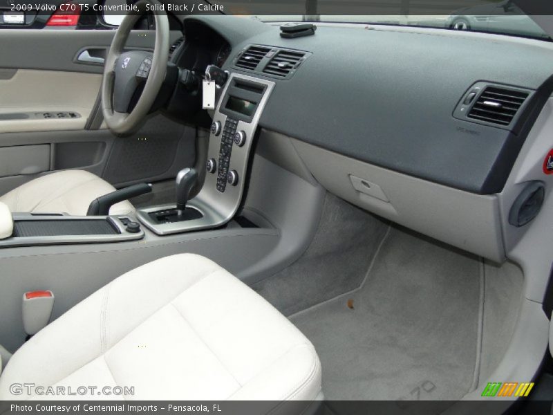 Solid Black / Calcite 2009 Volvo C70 T5 Convertible