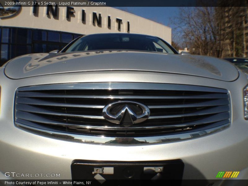Liquid Platinum / Graphite 2009 Infiniti G 37 x S Sedan