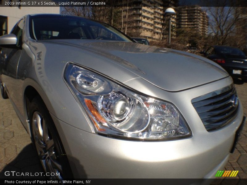 Liquid Platinum / Graphite 2009 Infiniti G 37 x S Sedan