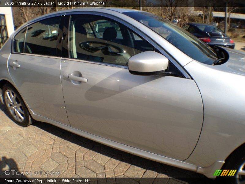Liquid Platinum / Graphite 2009 Infiniti G 37 x S Sedan