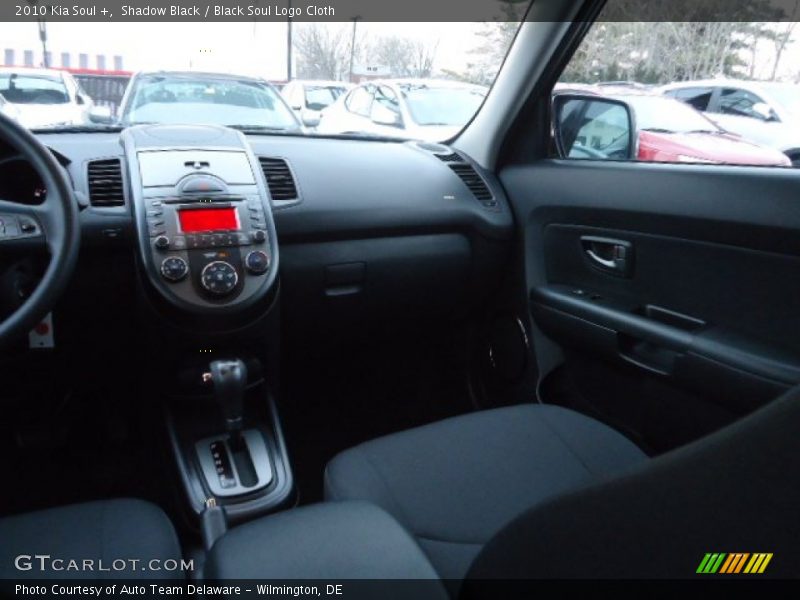 Shadow Black / Black Soul Logo Cloth 2010 Kia Soul +
