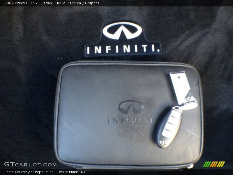 Liquid Platinum / Graphite 2009 Infiniti G 37 x S Sedan