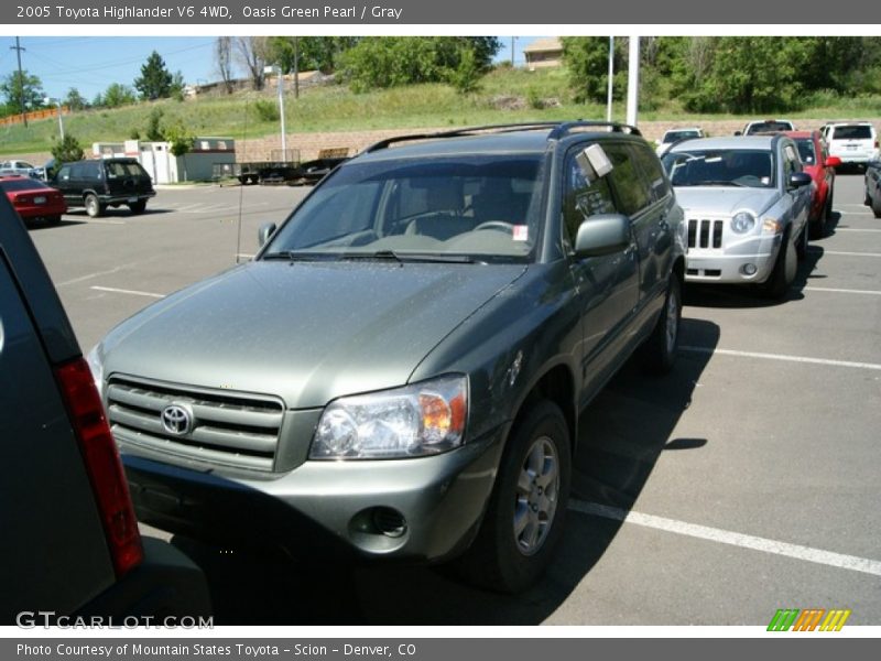 Oasis Green Pearl / Gray 2005 Toyota Highlander V6 4WD
