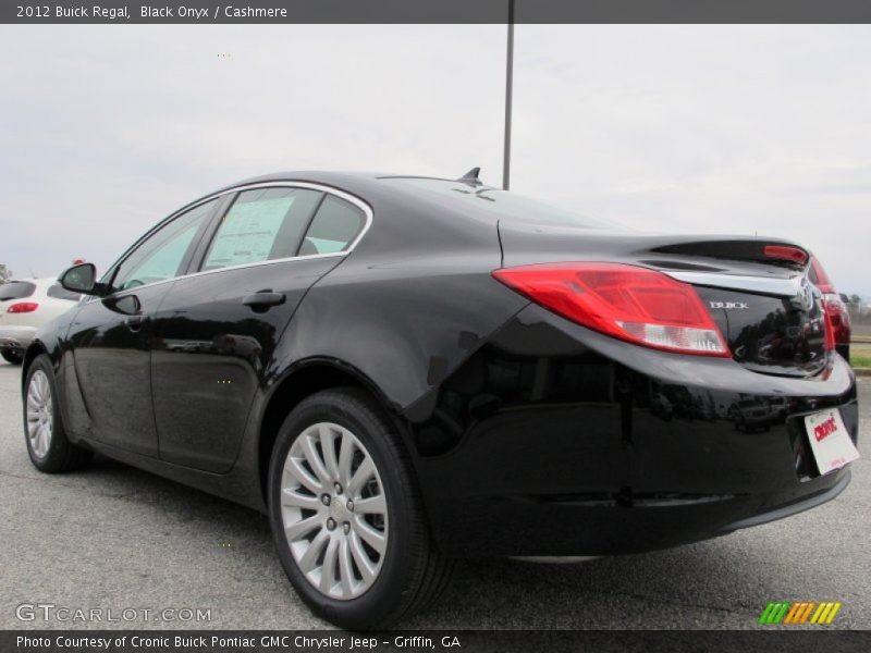 Black Onyx / Cashmere 2012 Buick Regal