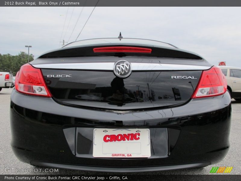 Black Onyx / Cashmere 2012 Buick Regal