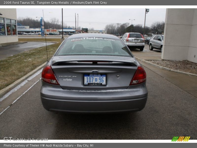 Tungsten Grey Metallic / Medium/Dark Flint Grey 2006 Ford Taurus SE