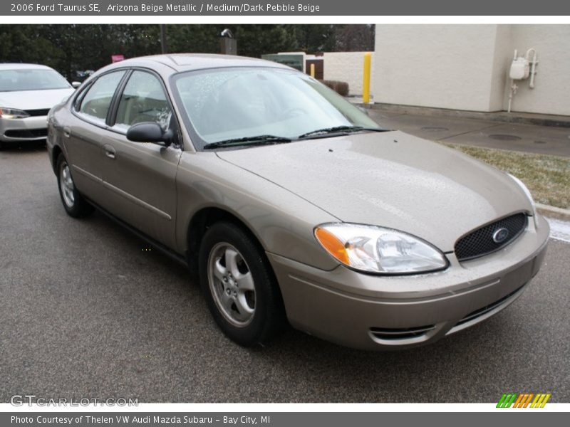 Front 3/4 View of 2006 Taurus SE