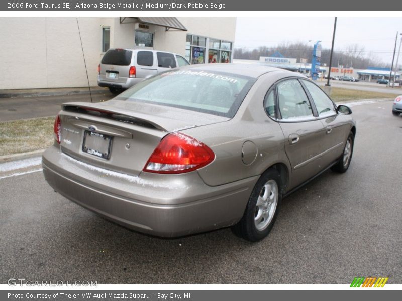 Arizona Beige Metallic / Medium/Dark Pebble Beige 2006 Ford Taurus SE