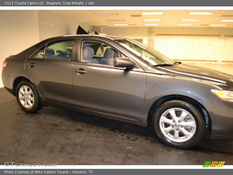 Magnetic Gray Metallic / Ash 2011 Toyota Camry LE