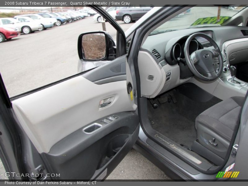  2008 Tribeca 7 Passenger Slate Gray Interior