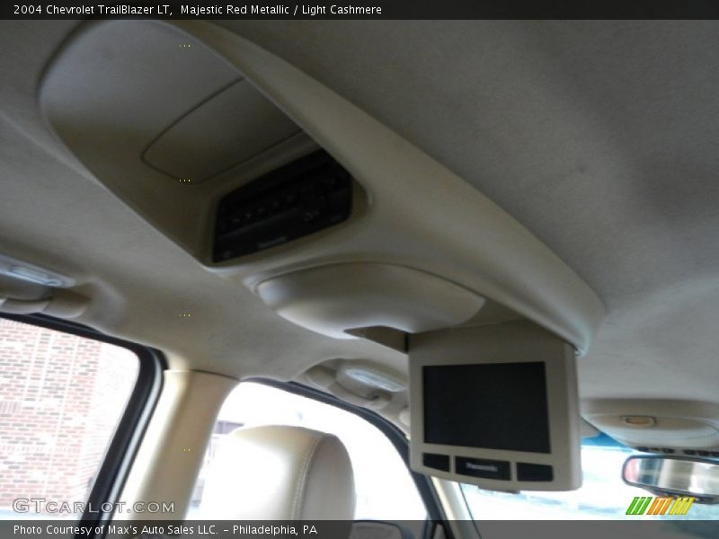 Majestic Red Metallic / Light Cashmere 2004 Chevrolet TrailBlazer LT