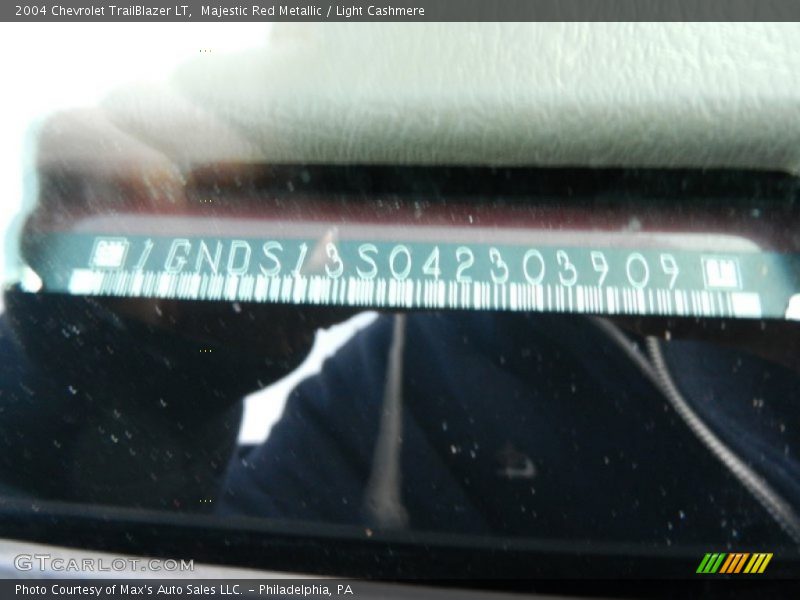 Majestic Red Metallic / Light Cashmere 2004 Chevrolet TrailBlazer LT