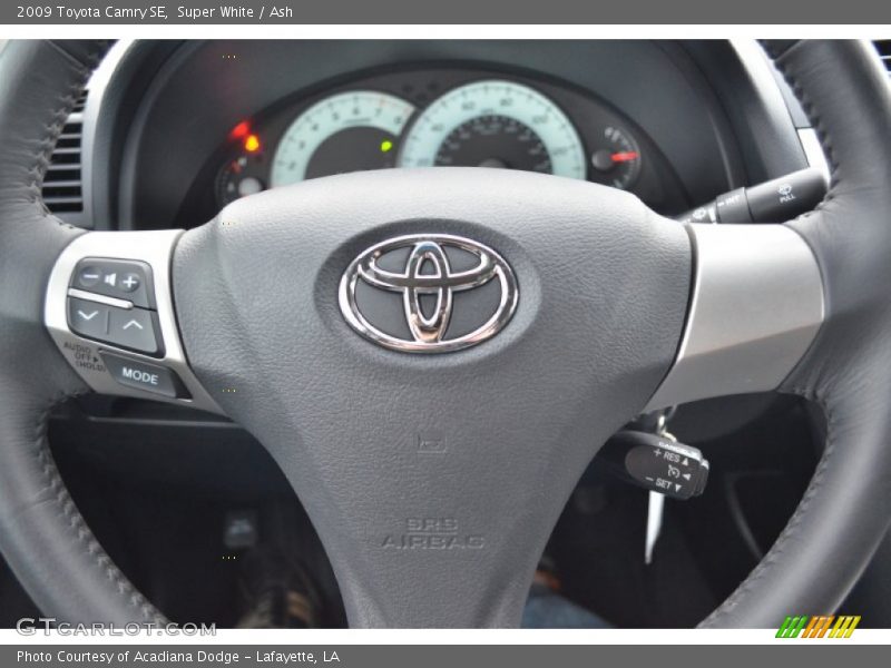 Super White / Ash 2009 Toyota Camry SE