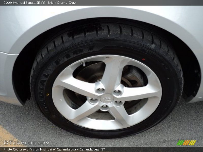 Bright Silver / Gray 2009 Hyundai Sonata SE V6