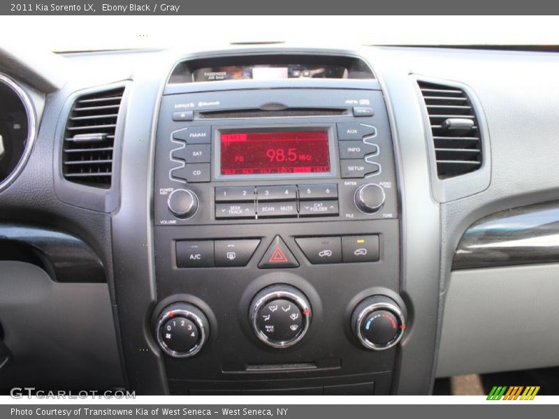 Ebony Black / Gray 2011 Kia Sorento LX