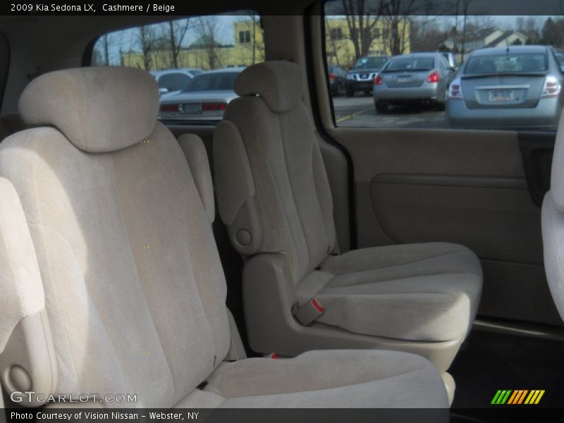 Cashmere / Beige 2009 Kia Sedona LX