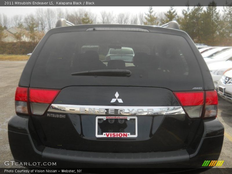 Kalapana Black / Black 2011 Mitsubishi Endeavor LS