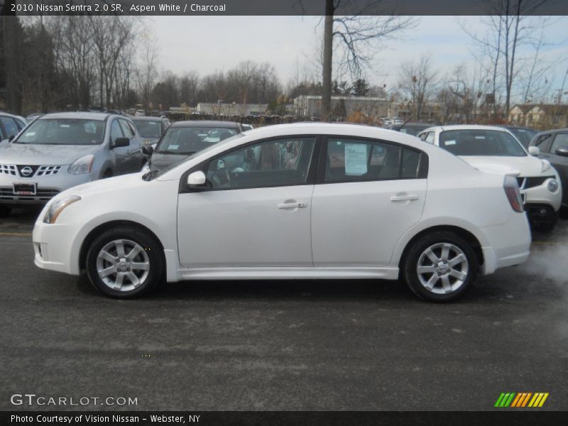 Aspen White / Charcoal 2010 Nissan Sentra 2.0 SR