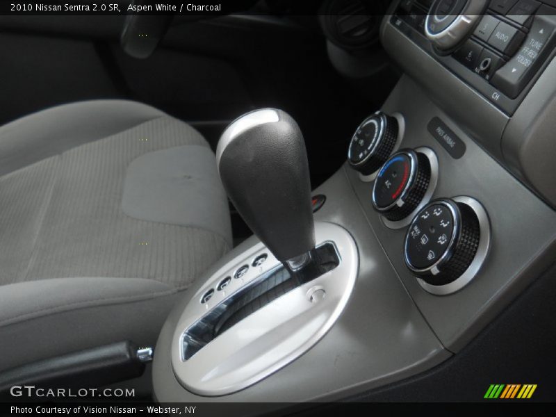 Aspen White / Charcoal 2010 Nissan Sentra 2.0 SR