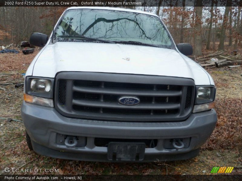 Oxford White / Medium Parchment 2002 Ford F250 Super Duty XL Crew Cab