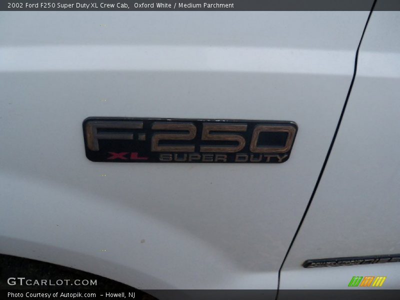 Oxford White / Medium Parchment 2002 Ford F250 Super Duty XL Crew Cab