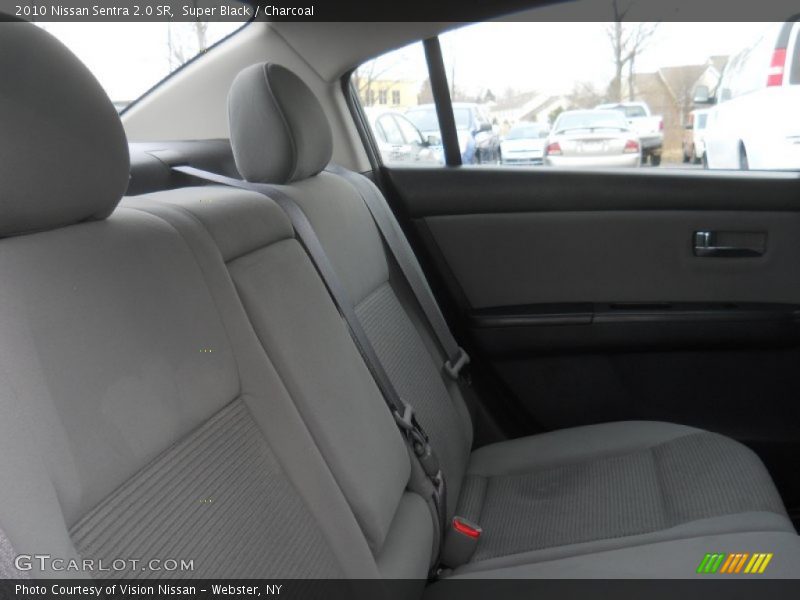 Super Black / Charcoal 2010 Nissan Sentra 2.0 SR