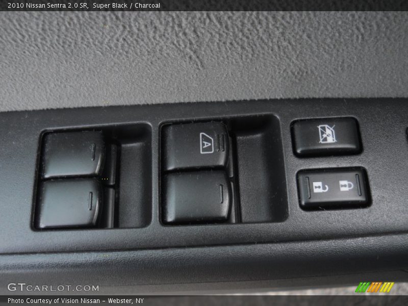 Super Black / Charcoal 2010 Nissan Sentra 2.0 SR