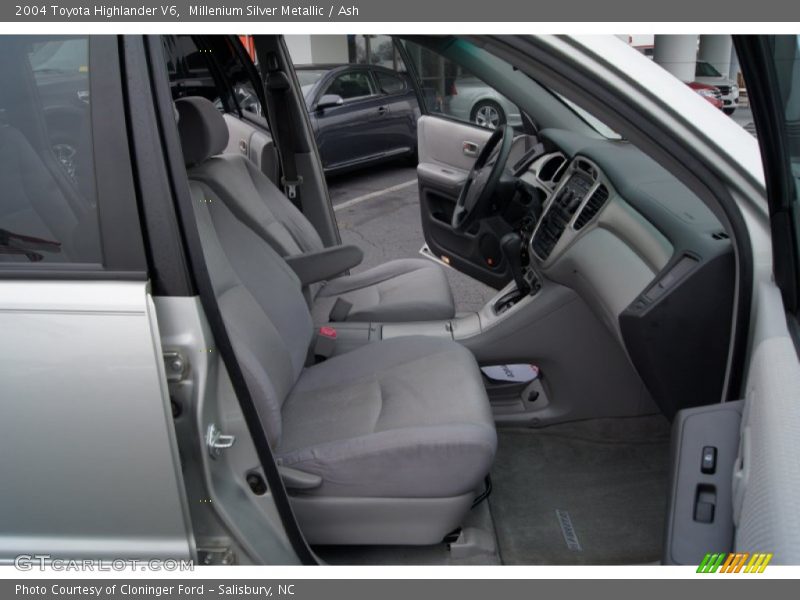 Millenium Silver Metallic / Ash 2004 Toyota Highlander V6