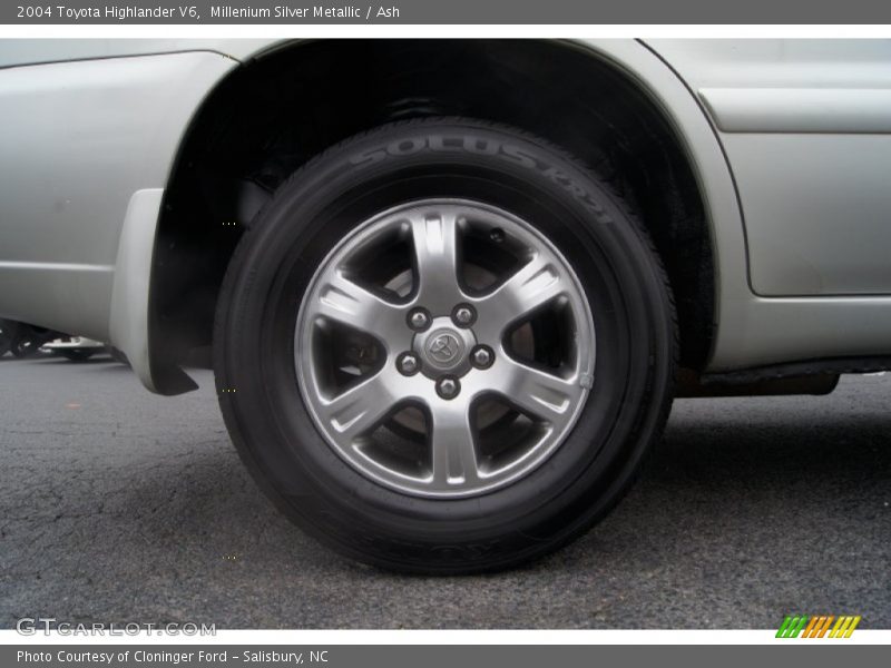 Millenium Silver Metallic / Ash 2004 Toyota Highlander V6
