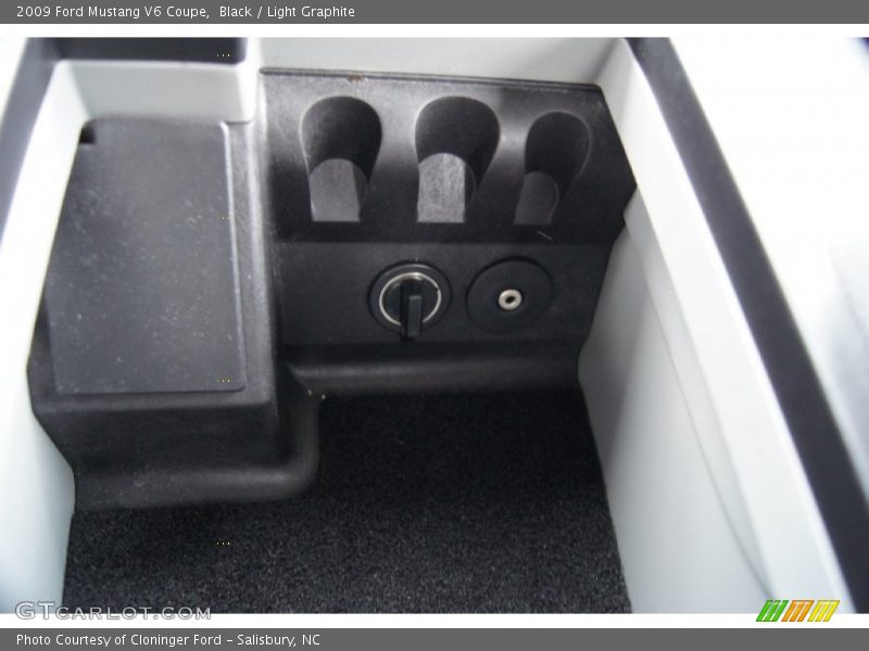 Black / Light Graphite 2009 Ford Mustang V6 Coupe