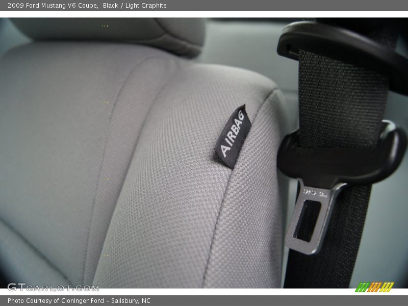 Black / Light Graphite 2009 Ford Mustang V6 Coupe