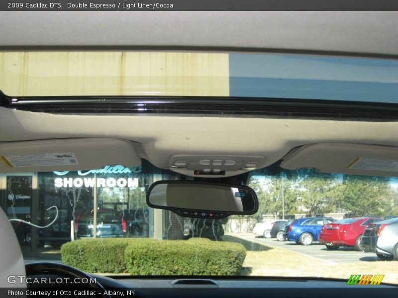 Double Espresso / Light Linen/Cocoa 2009 Cadillac DTS