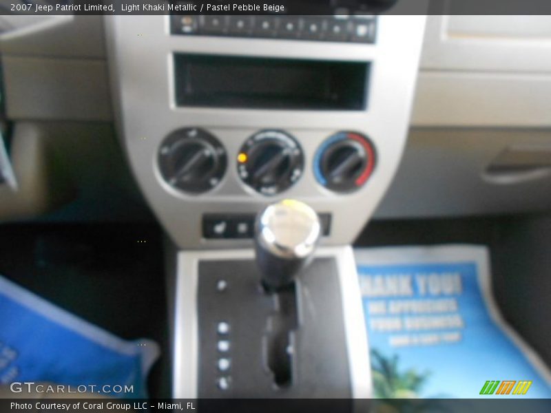 Light Khaki Metallic / Pastel Pebble Beige 2007 Jeep Patriot Limited