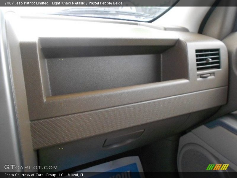 Light Khaki Metallic / Pastel Pebble Beige 2007 Jeep Patriot Limited
