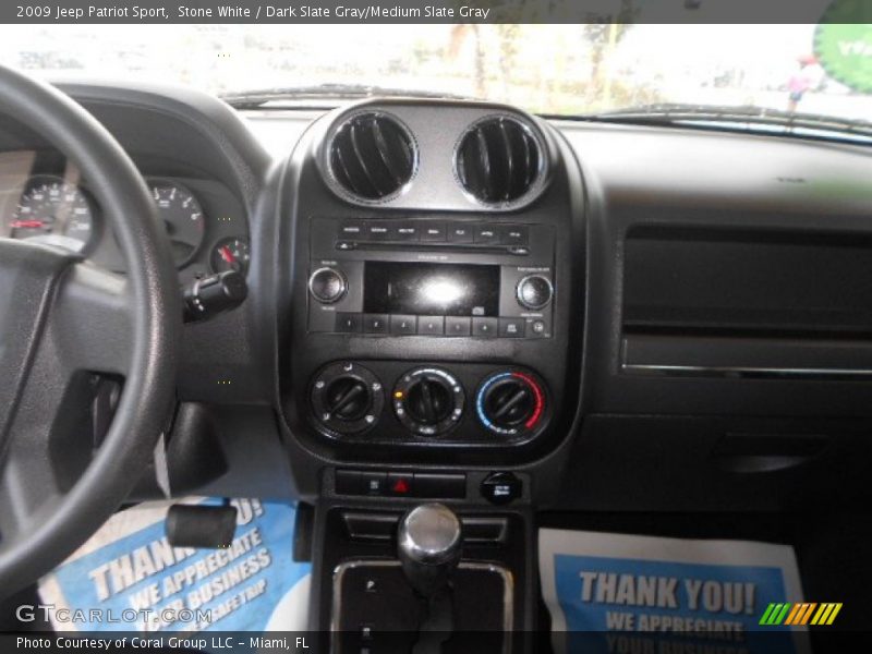 Stone White / Dark Slate Gray/Medium Slate Gray 2009 Jeep Patriot Sport