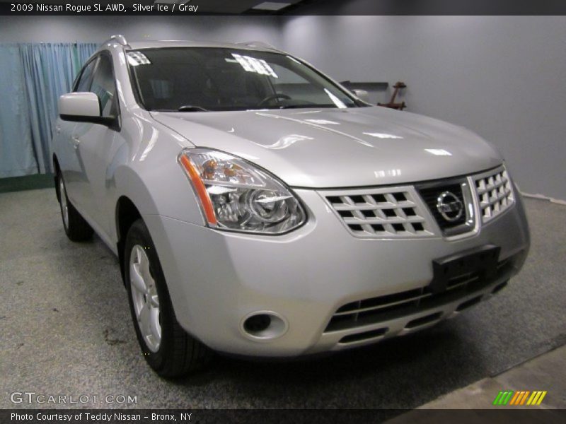 Silver Ice / Gray 2009 Nissan Rogue SL AWD