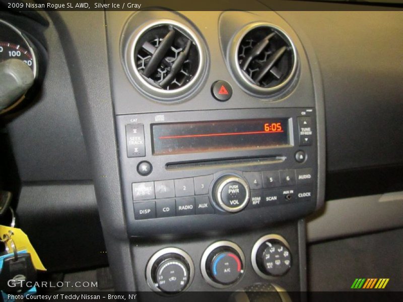 Silver Ice / Gray 2009 Nissan Rogue SL AWD