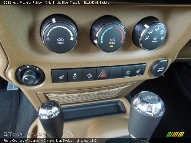 Controls of 2012 Wrangler Rubicon 4X4