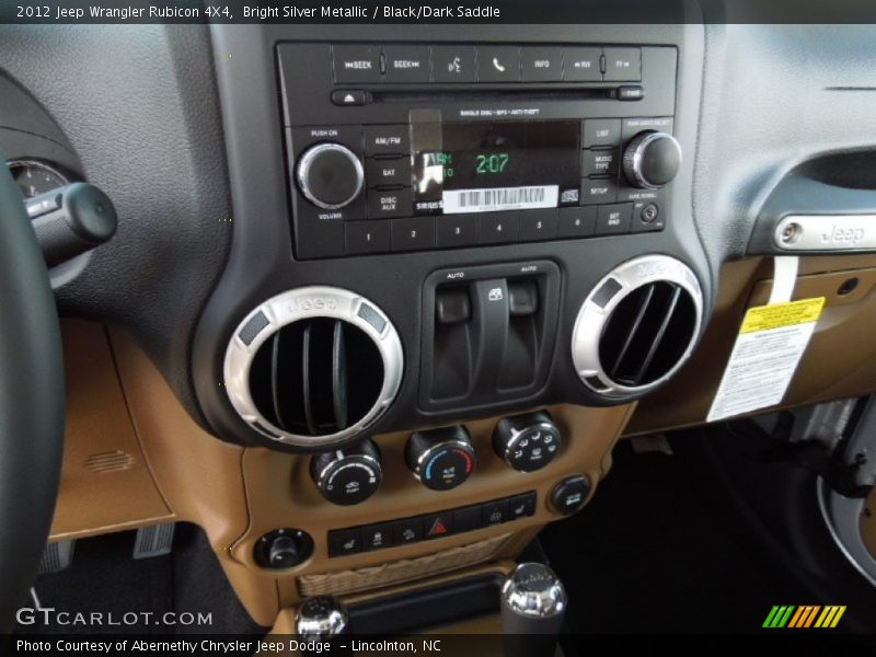 Controls of 2012 Wrangler Rubicon 4X4