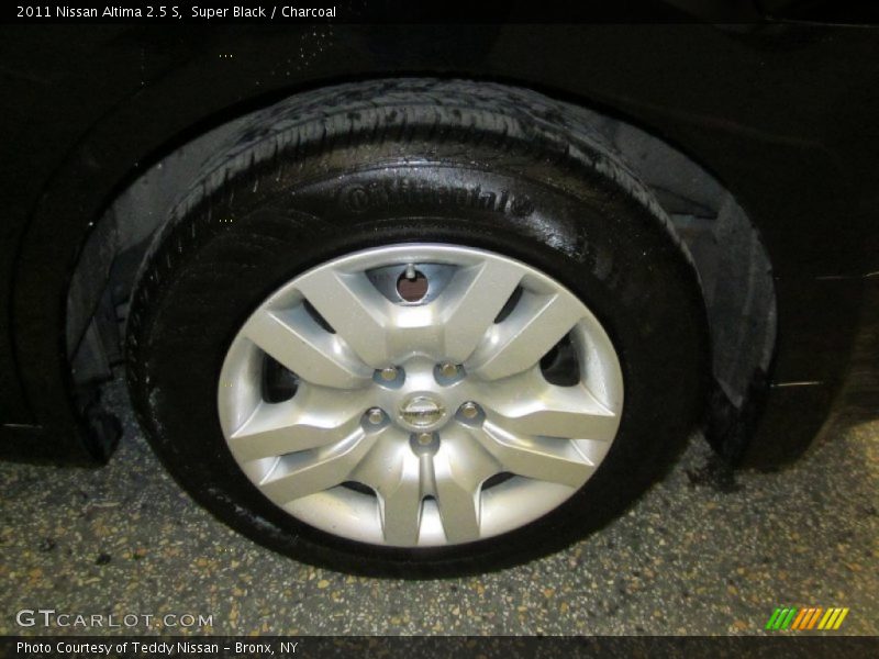 Super Black / Charcoal 2011 Nissan Altima 2.5 S