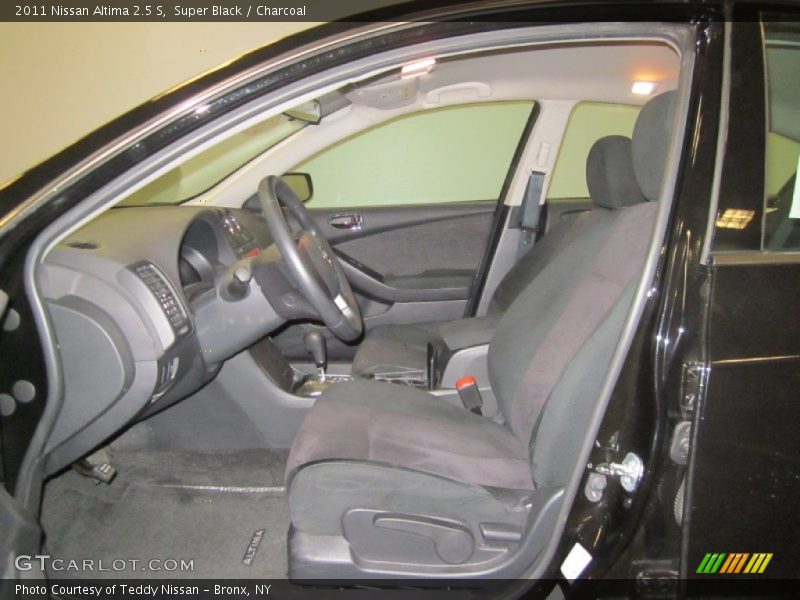 Super Black / Charcoal 2011 Nissan Altima 2.5 S