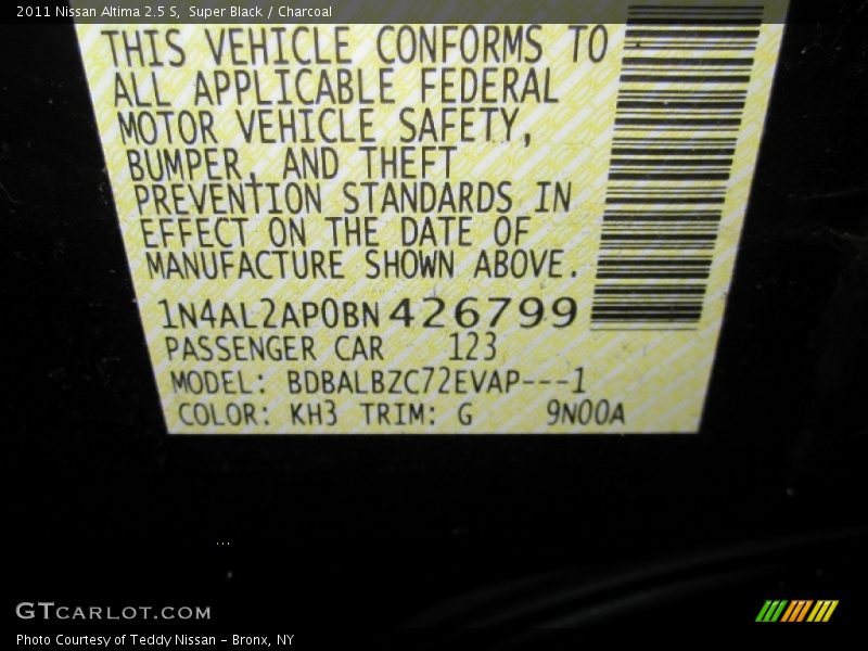 Super Black / Charcoal 2011 Nissan Altima 2.5 S